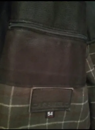 Chaquetón de piel marrón de hombre. Marca Caramelo