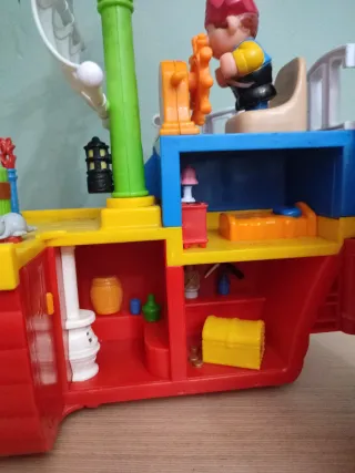 Barco Pirata Juguete Luces y 8 Sonidos , 4 figuras