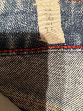 Shorts vaqueros con tachuelas