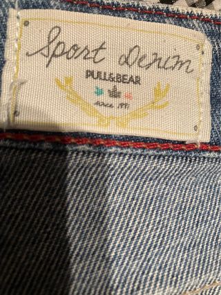 Shorts vaqueros con tachuelas