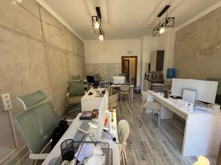 Alquiler local junto Neptuno