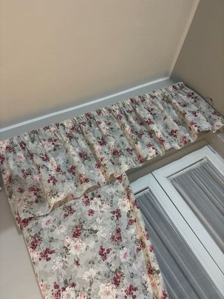 Mantovana e calata tenda cucina floreale