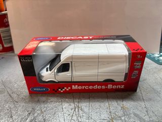 Furgone Mercedes Benz Scala 1:43 Welly