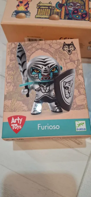 Puzzle Arty Toys UP con Figuras