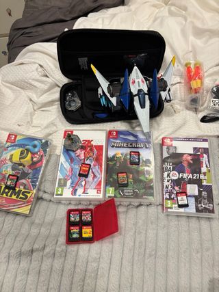 Nintendo Switch con giochi e accessori