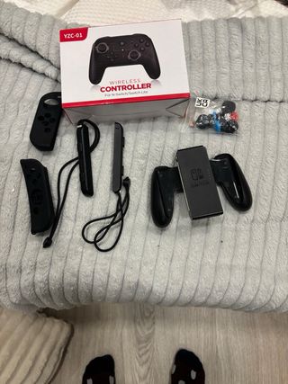 Nintendo Switch con giochi e accessori