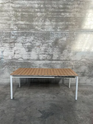 Mesa extensible de exterior Canyelles de polimadera y aluminio Blanco 140 (200) x 90 cm