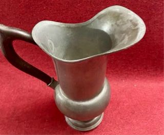 Preciosa y elegante Jarra aguamanil antigua