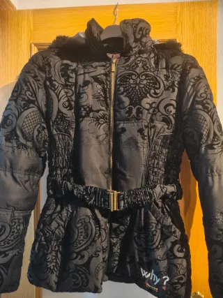 Abrigo Desigual corto estampado