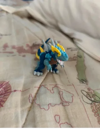 Lotto Dinofroz con 14 personaggi