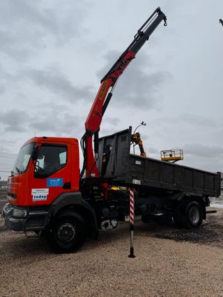 Renault Kerax 260 Basculante + Palfinger 15500