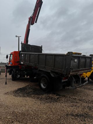 Renault Kerax 260 Basculante + Palfinger 15500