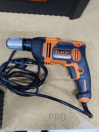 Taladro percutor 850W BLACK+DECKER