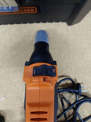 Taladro percutor 850W BLACK+DECKER