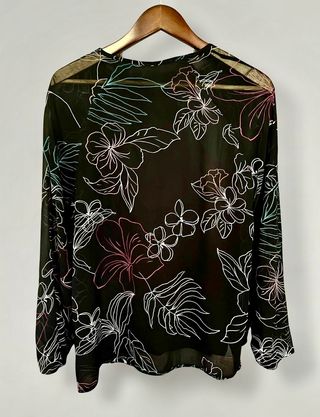 NUEVA Blusa Negra Estampada Flores