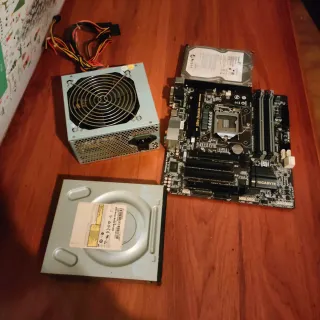 Placa Base Gigabyte GA-B85M-D3H