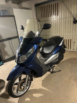 Moto Citycom 300cc. En buen estado.