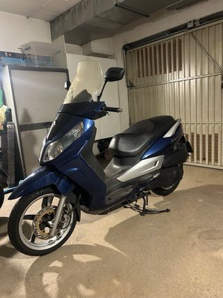 Moto Citycom 300cc. En buen estado.