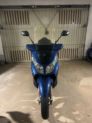 Moto Citycom 300cc. En buen estado.