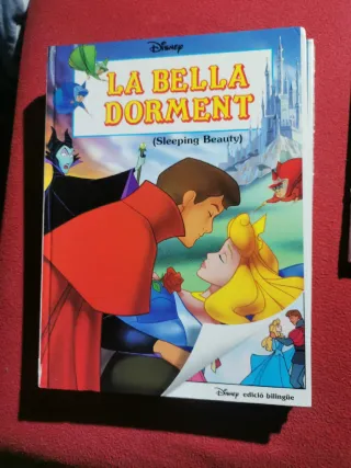 LOTE DE 4 LIBROS COLECCIÓN DISNEY POR 10 EUROS