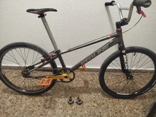 Bicicleta crucero BMX Redline