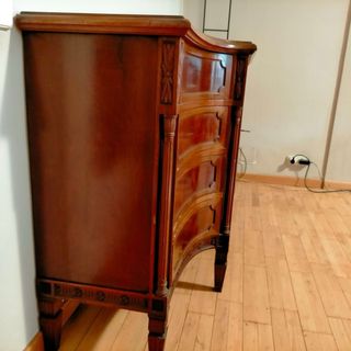 Mueble aparador madera con vitrina y cajones