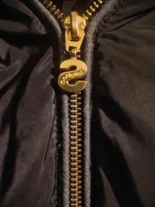 Abrigo Desigual largo negro con estampado