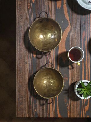 Pareja Cuencos Rústicos Bronce