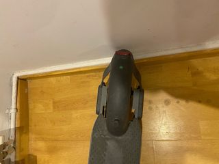 Patinete Eléctrico Motus con Casco