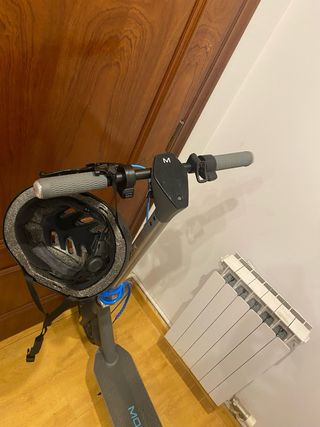 Patinete Eléctrico Motus con Casco