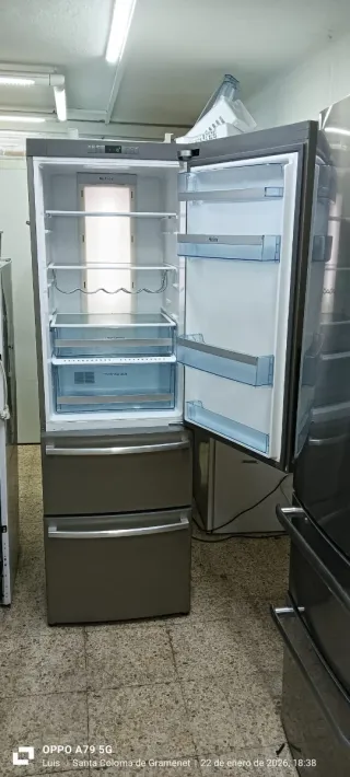 Nevera Combi HAIER Gris no Frost energía A+