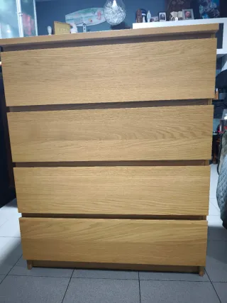 Cómoda MALM 4 cajones IKEA