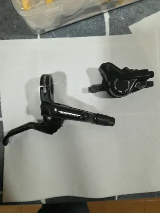 Frenos Shimano MT500