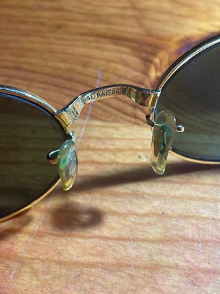 Gafas de sol Ray-Ban redondas doradas