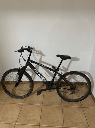Bicicleta Orbea Negra  Ubicación: Huércal Overa