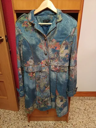 Abrigo Boutique Francés Estampado Floral