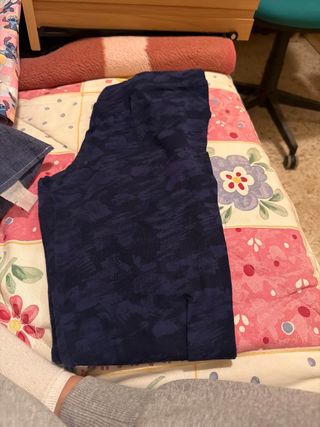 Mallas deportivas azules y negras