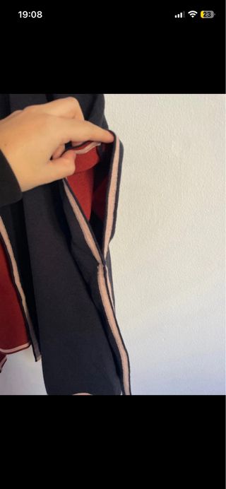 Capa/Poncho Negro y Rojo Talla Única