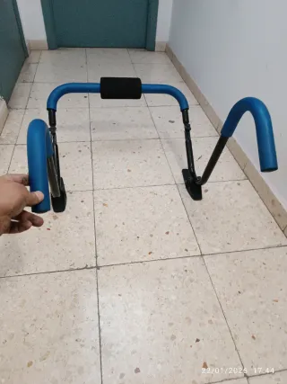 Aparato para abdominales azul