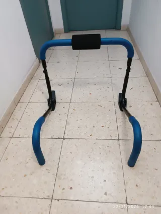 Aparato para abdominales azul