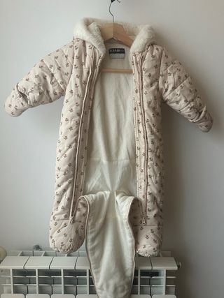 Buzo acolchado bebé invierno Kiavi