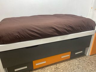 Habitación juvenil con cama nido