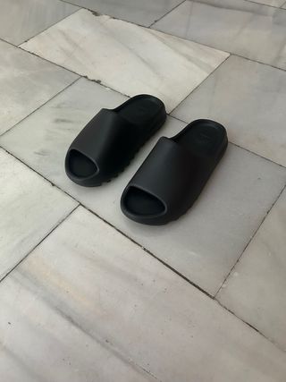 Adidas YZZY Slide Onyx Nuevas