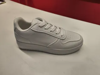 Sneakers bianche da donna casual