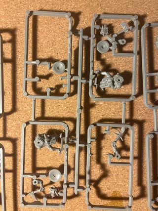 Figuras Hombres Lagarto (Warhammer)