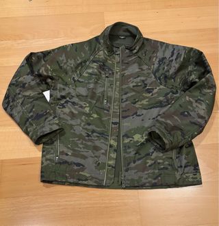 Cazadora impermeable camuflaje