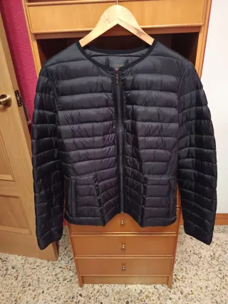 Chaqueta acolchada mujer negra