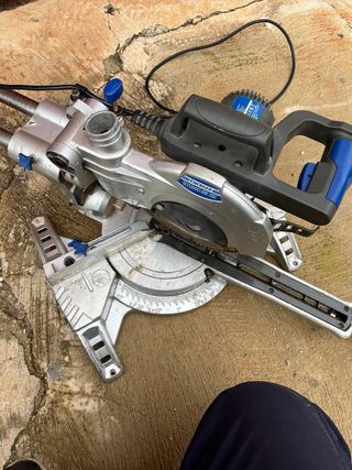 Sierra Ingletadora Telescópica ENERGER 1500W