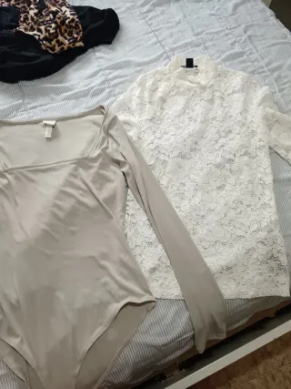 Lote 4 Tops y Camiseta Talla S/M