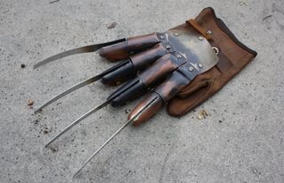 Guante Freddy Krueger Anthony Gillett